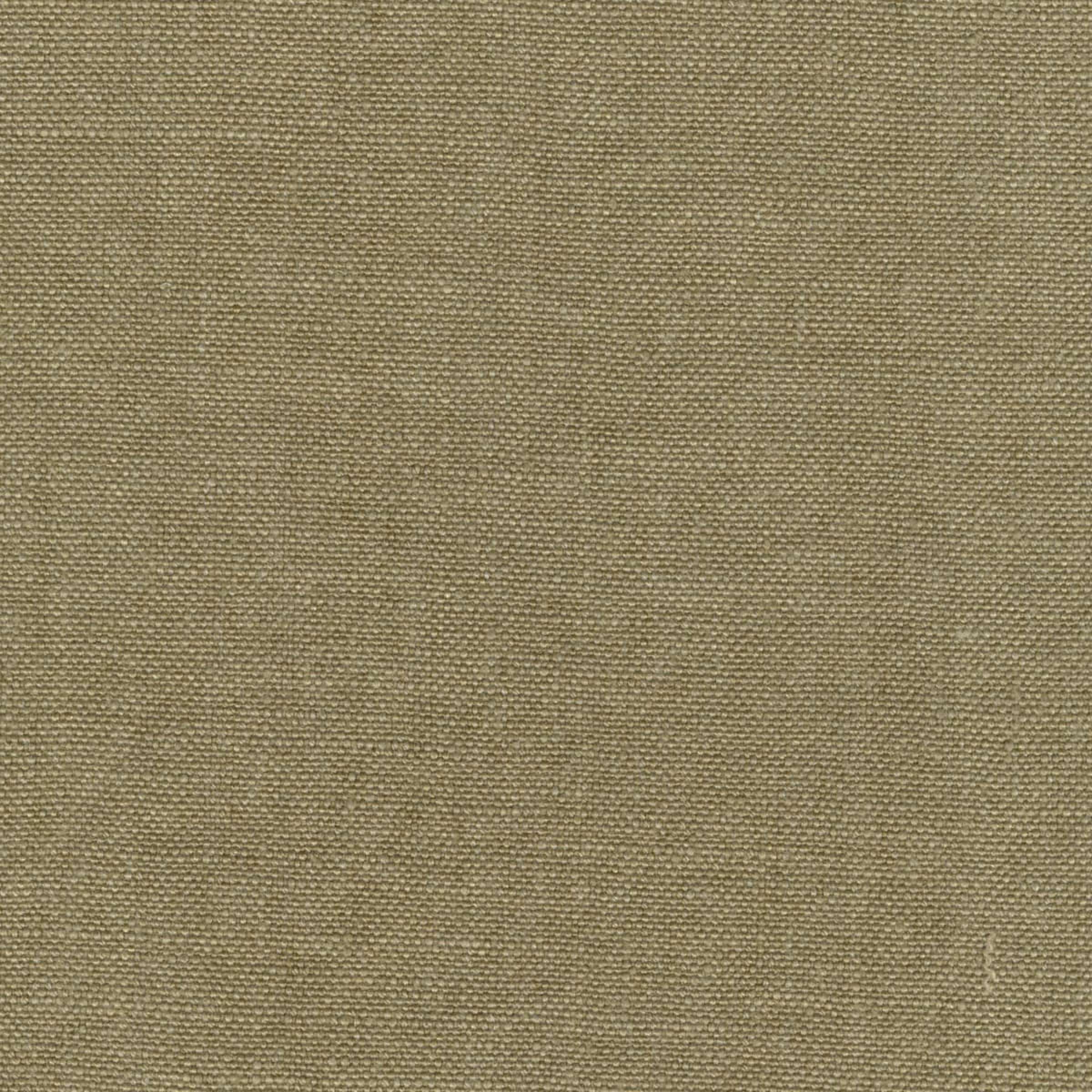 LI 921 15 - Lélégance sans éclat