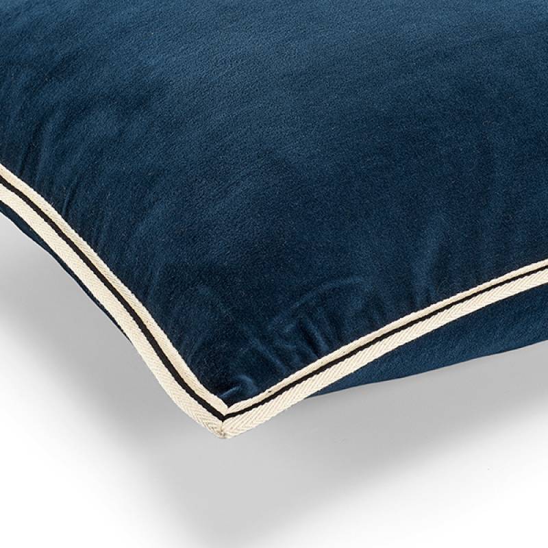 CO 178 41 02 - ARISTOTE Roi du pétrole