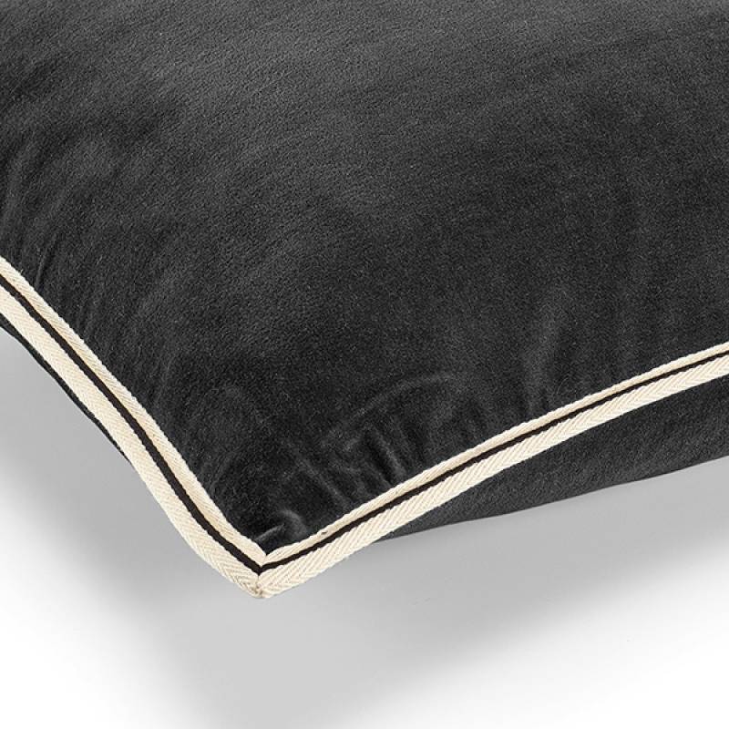 CO 178 87 02 - ARISTOTE Goudron