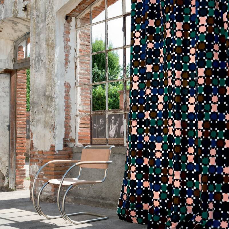 LZ 863 78 - Un élégance rassurante 